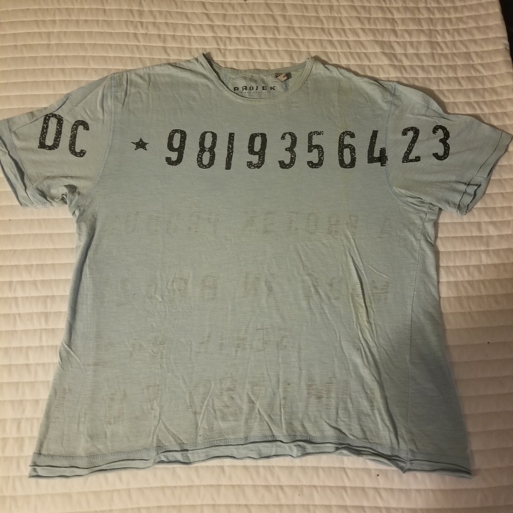 *Slightly worn* Projek t-shirt